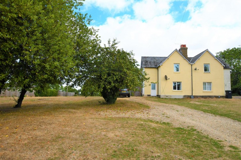 Click the photo for more details of Main Street, Westley Waterless, Newmarket