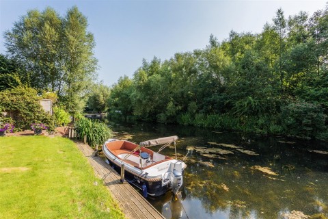 Click the photo for more details of Lashbrook Road, Lower Shiplake, Henley-On-Thames