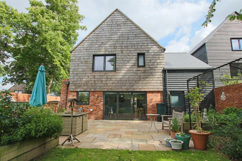 Click the photo for more details of 8 Tilia Court, Saffron Walden