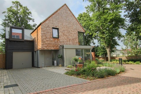 Click the photo for more details of 8 Tilia Court, Saffron Walden