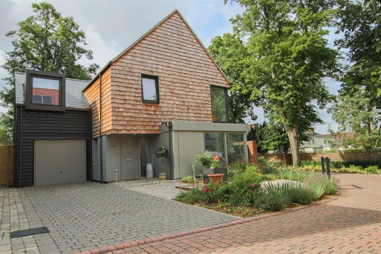Images for 8 Tilia Court, Saffron Walden