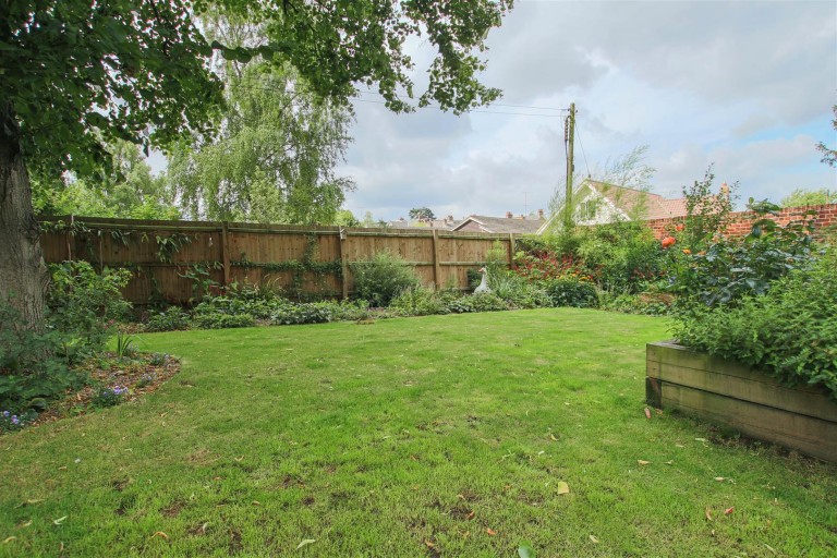 Images for 8 Tilia Court, Saffron Walden