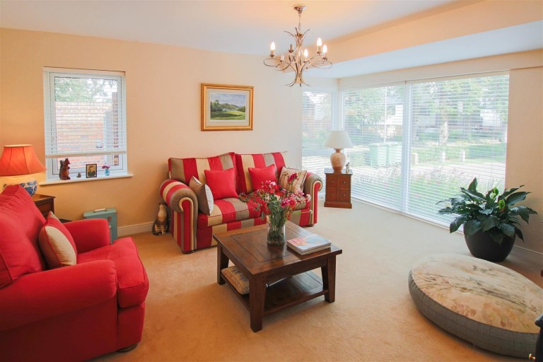 Images for 8 Tilia Court, Saffron Walden