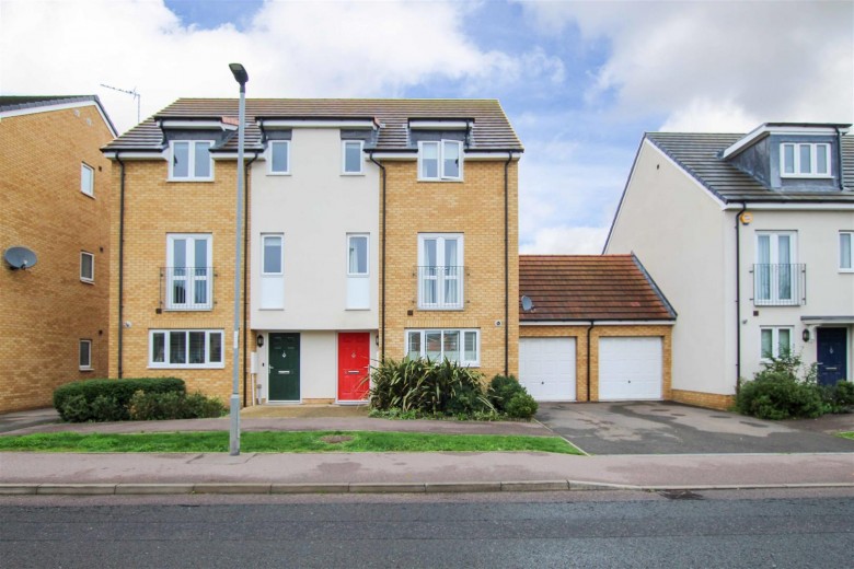 Click the photo for more details of Cambridge Walk, Fulbourn, Cambridge