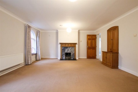 Click the photo for more details of Mingle Lane, Great Shelford