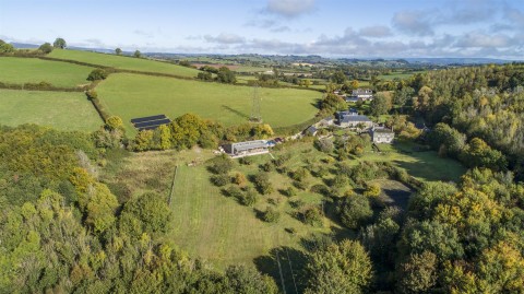 Click the photo for more details of Broadhempston, Totnes