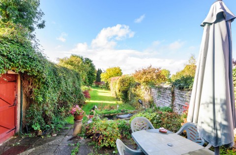 Click the photo for more details of Lewknor