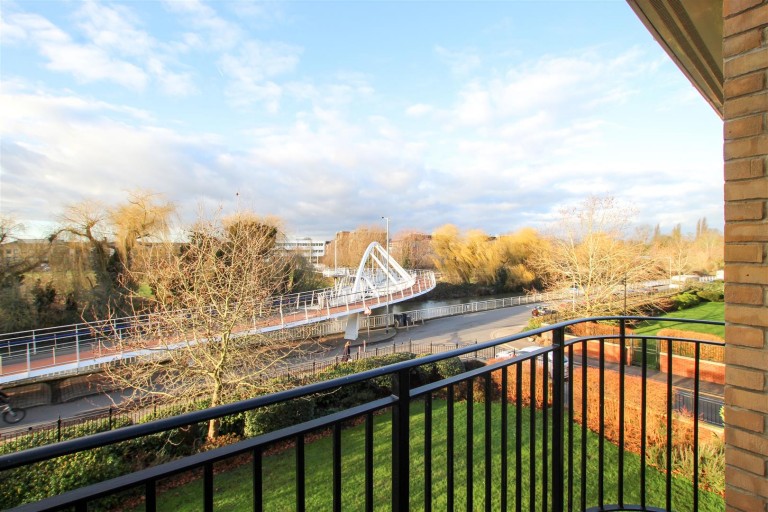 Images for St Bartholomews Court, Riverside, Cambridge