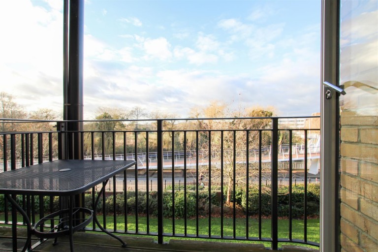 Images for St Bartholomews Court, Riverside, Cambridge
