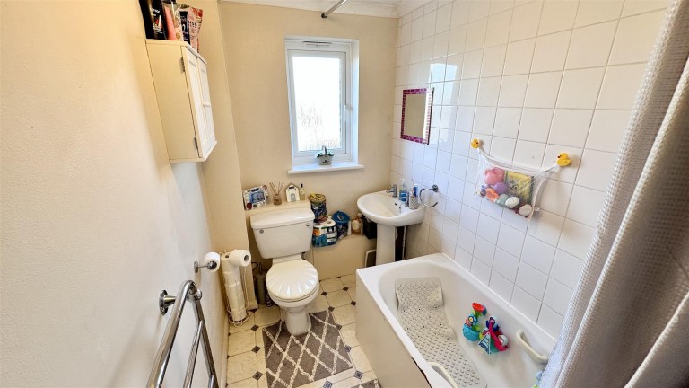 Images for Peregrine Way, Grove, Wantage OX12 0QB