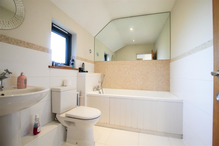 Images for Nicholls Yard, Reed, Royston