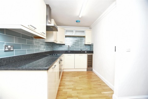 Click the photo for more details of The Avenue, Newmarket