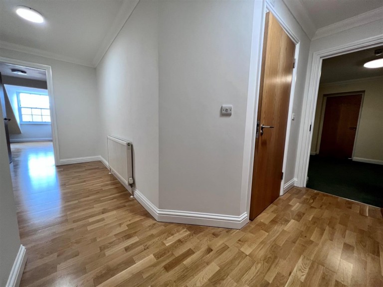 Images for The Avenue, Newmarket