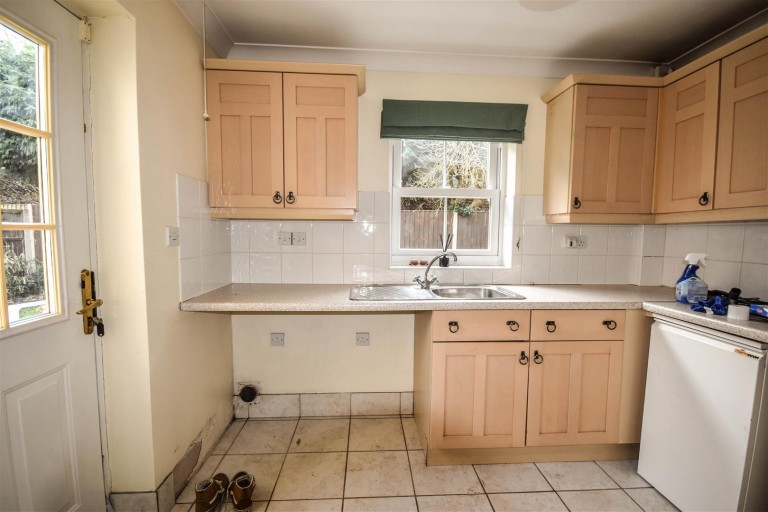 Images for Lion Court, Haddenham, Ely