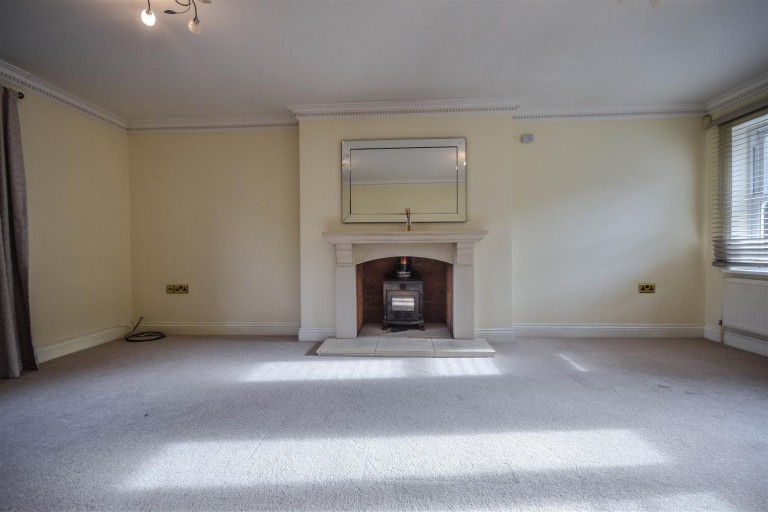 Images for Lion Court, Haddenham, Ely