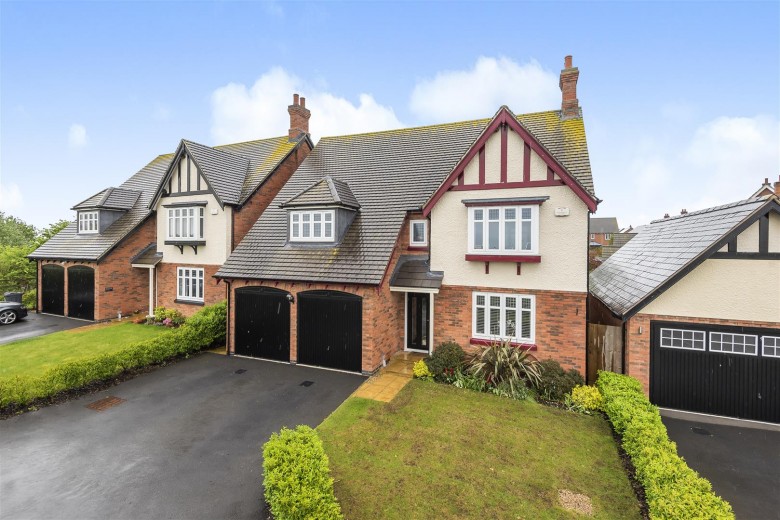 Click the photo for more details of Eaglestone Drive, West Haddon, Northampton