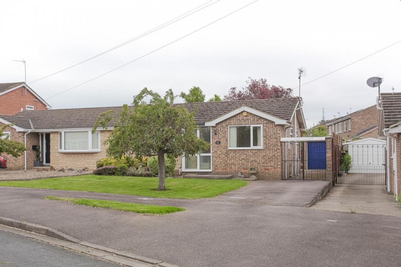 Click the photo for more details of Keats Road, Banbury
