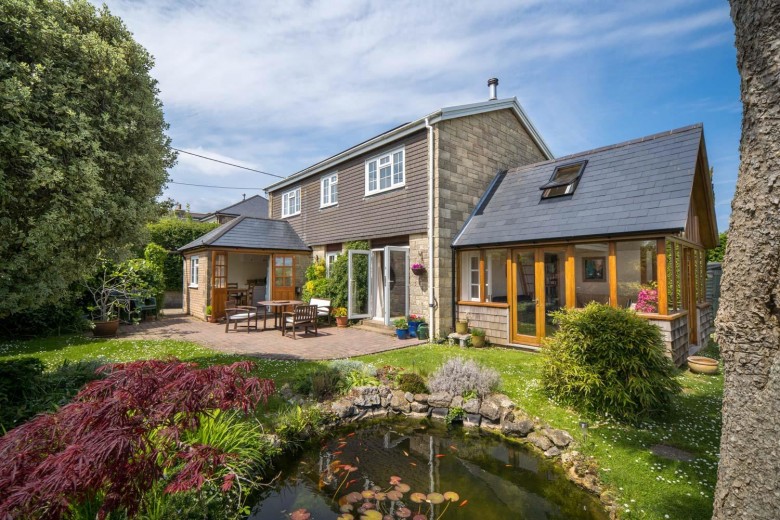Click the photo for more details of Newbridge, Isle of Wight