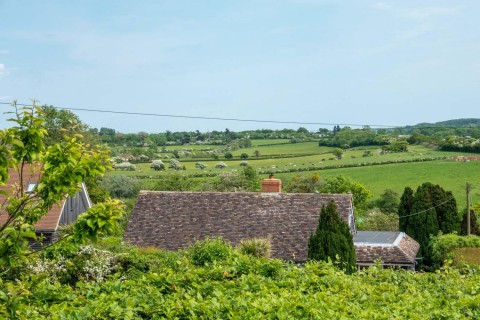 Click the photo for more details of Newbridge, Isle of Wight