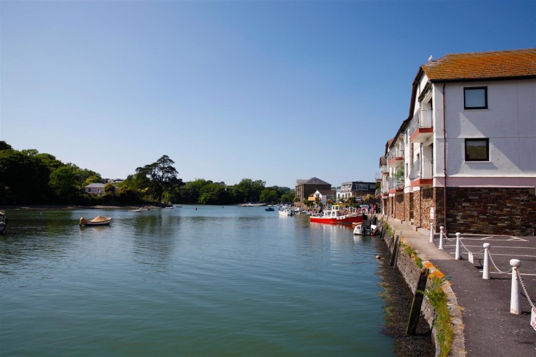 Click the photo for more details of Embankment Road, Kingsbridge