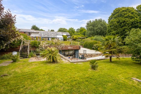 Click the photo for more details of Ashprington, Totnes