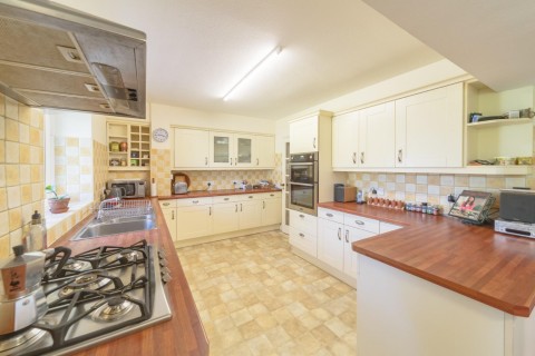 Click the photo for more details of Stoughton Road, Oadby, Leicestershire