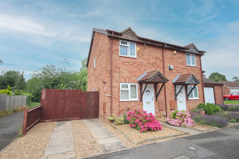 Click the photo for more details of Shelford Close, Northampton