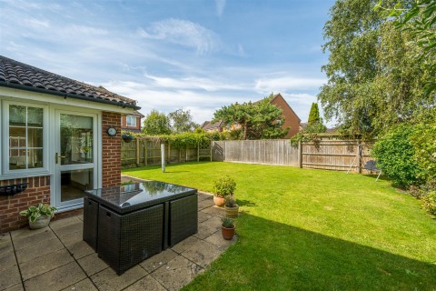Click the photo for more details of Churchward Close, Grove, Wantage