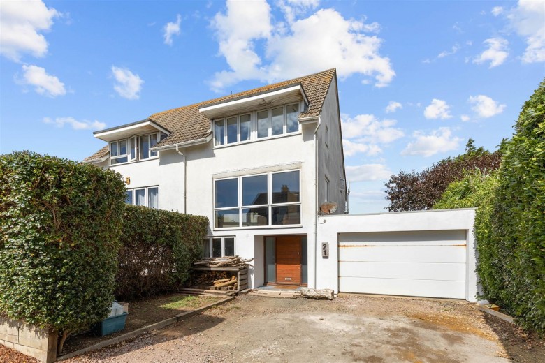Click the photo for more details of River Close, Shoreham-By-Sea
