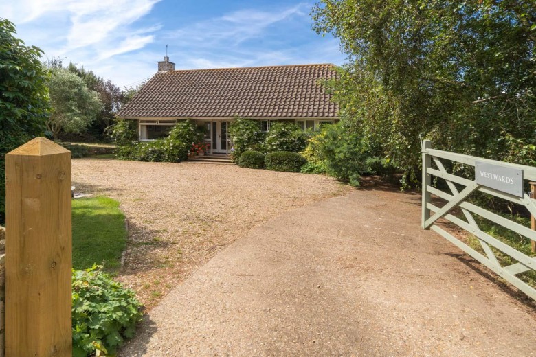 Click the photo for more details of Hulverstone, Isle Of Wight