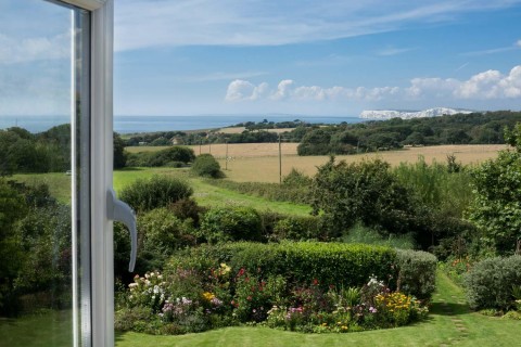Click the photo for more details of Hulverstone, Isle Of Wight