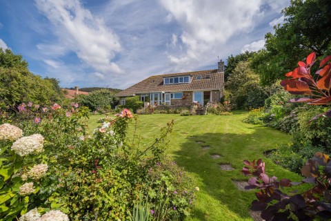 Click the photo for more details of Hulverstone, Isle Of Wight