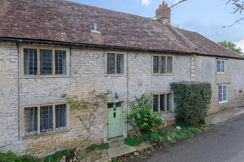 Click the photo for more details of Swan Hill, Haselbury Plucknett, Crewkerne