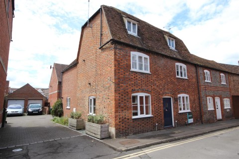 Click the photo for more details of Stirlings Road, Wantage