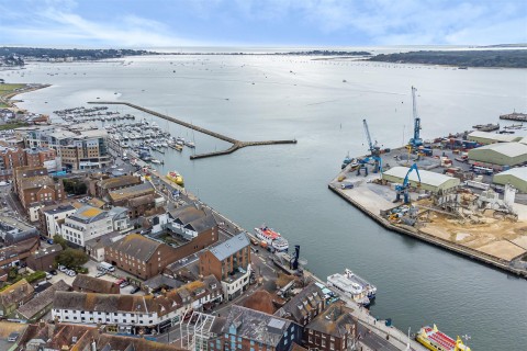 Click the photo for more details of St. James Close, Poole