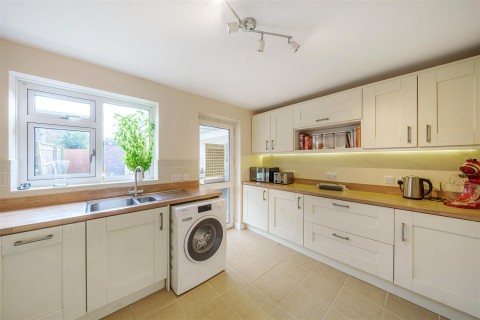 Click the photo for more details of Collett Way, Grove, Wantage