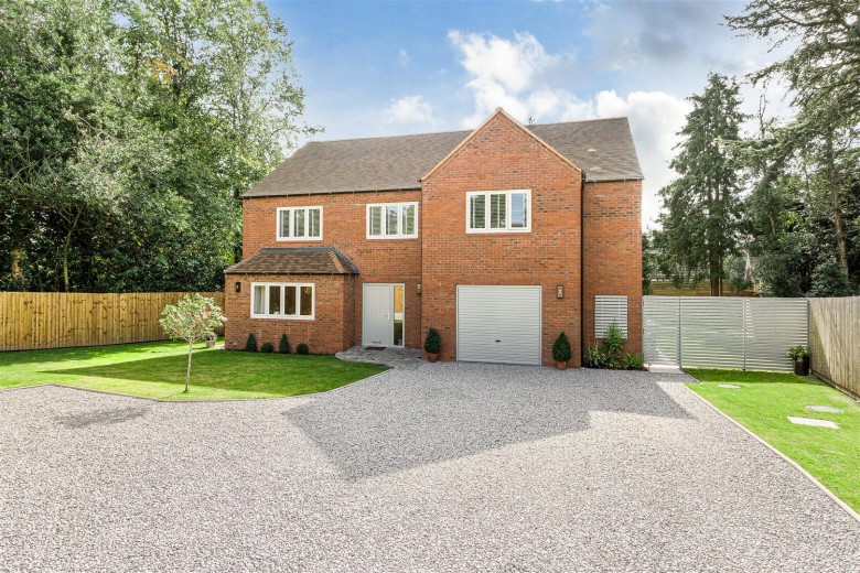 Click the photo for more details of Oakfield Gardens, Atherstone, CV9