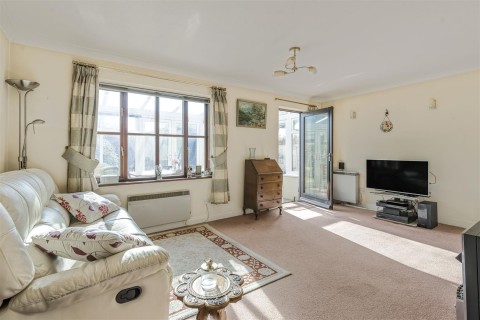 Click the photo for more details of Orchard Walk, Watlington