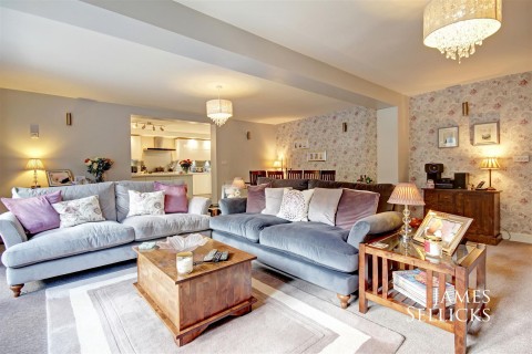 Click the photo for more details of The Bringhurst, Hunting Lodge Mews, Cottingham