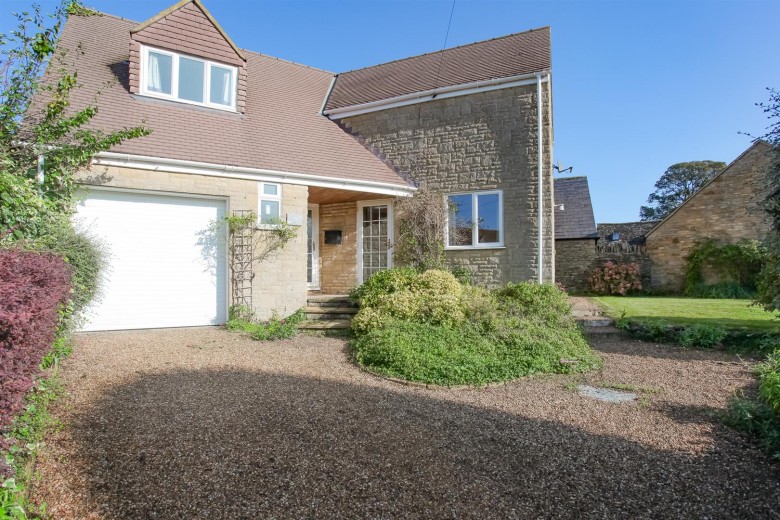 Click the photo for more details of Duns Tew, Bicester