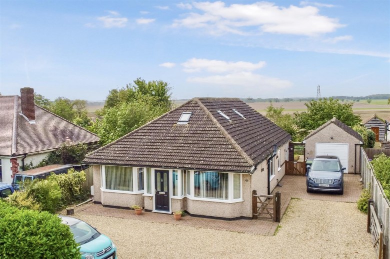 Click the photo for more details of Lincoln Road, Dorrington, Lincoln