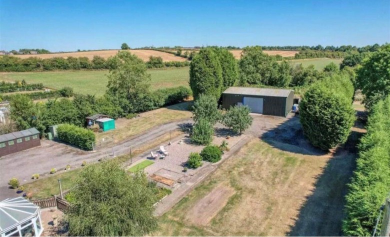 Click the photo for more details of Chapel Street, Oakthorpe, DE12