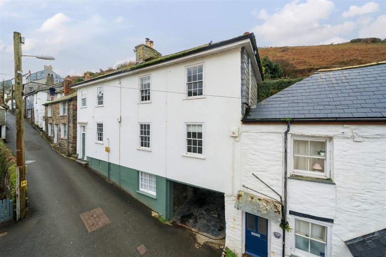 Click the photo for more details of Church Hill, Port Isaac