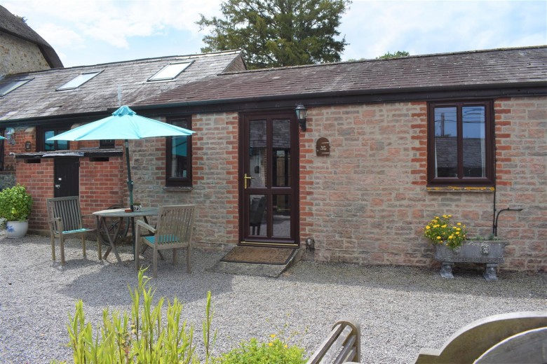 Click the photo for more details of Apple Cottage, Berehayes, Whitchurch Canonicorum,