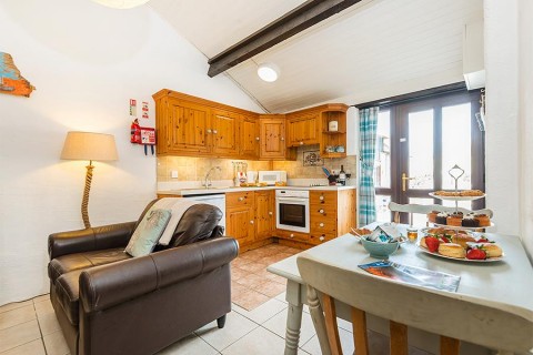 Click the photo for more details of Smugglers Cottage, Berehayes, Whitchurch Canonicorum