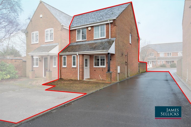 Click the photo for more details of Knighton Yard, North Kilworth, Lutterworth