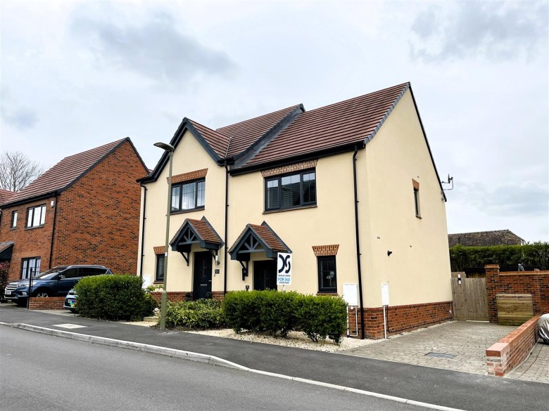 Click the photo for more details of East Challow, Wantage, Oxfordshire, OX12