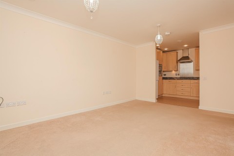 Click the photo for more details of Ruskin Road, Banbury