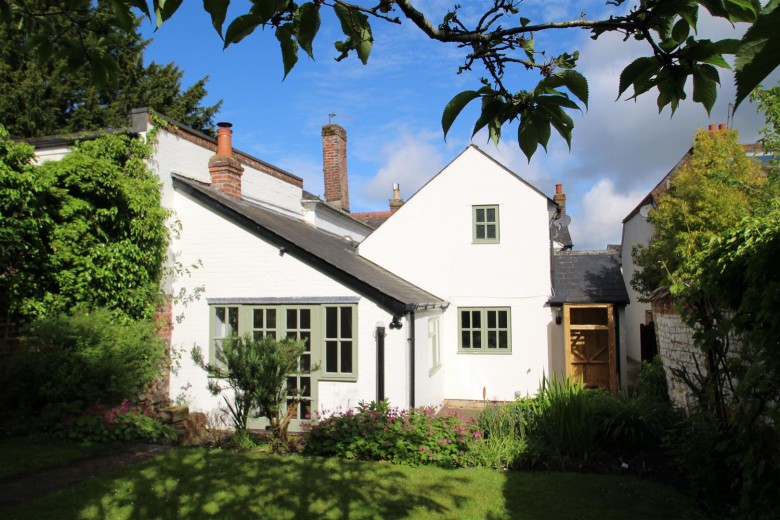 Click the photo for more details of Couching Street, Watlington