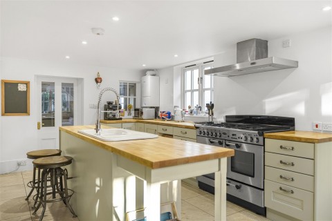 Click the photo for more details of Couching Street, Watlington